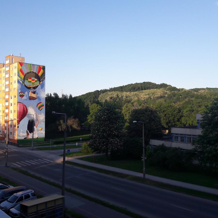 Stúdió 18 Apartman Kazincbarcika Exterior foto