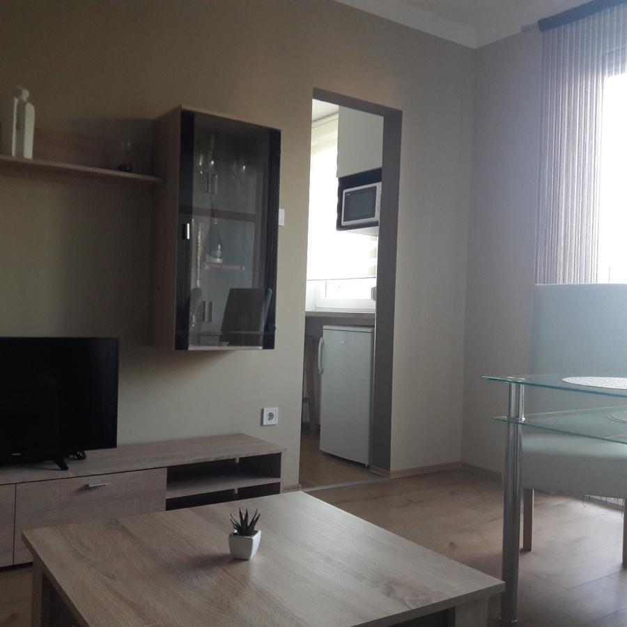 Stúdió 18 Apartman Kazincbarcika Exterior foto
